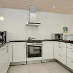 3 Bedroom Beautiful In Сasa de vacaciones Otterup