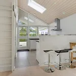 3 Bedroom Beautiful In Сasa de vacaciones