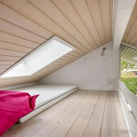 Сasa de vacaciones 3 Bedroom Beautiful In Otterup