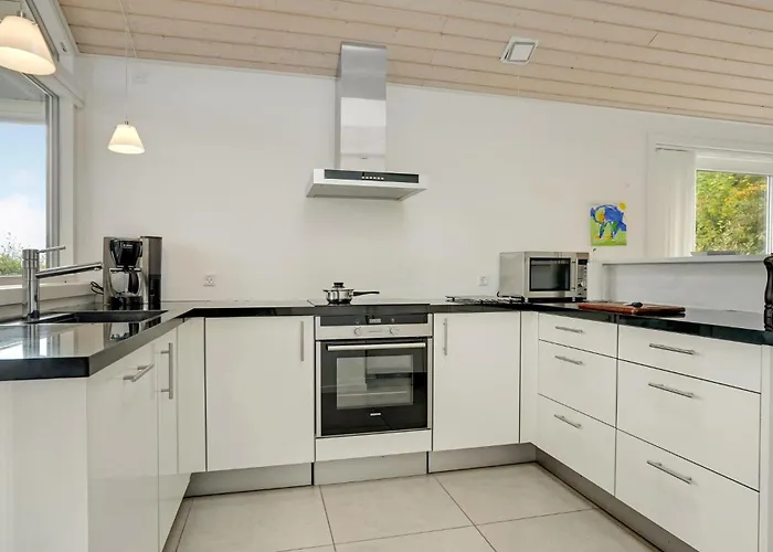 3 Bedroom Beautiful In Hébergement de vacances Otterup