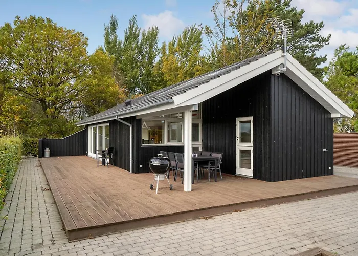 Hébergement de vacances 3 Bedroom Beautiful In Otterup