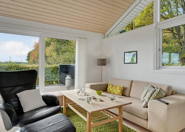 3 Bedroom Beautiful In Hébergement de vacances Otterup