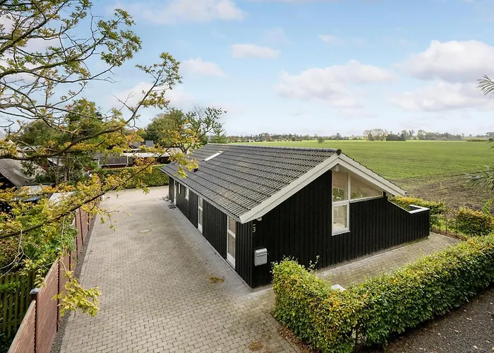 Hébergement de vacances 3 Bedroom Beautiful In Otterup